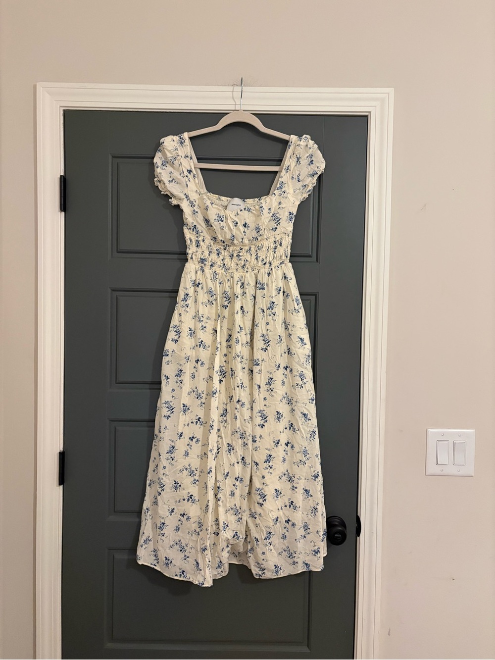 Reformation Cream Blue Floral Smocked Puff Sleeve Midi Dress Size 2